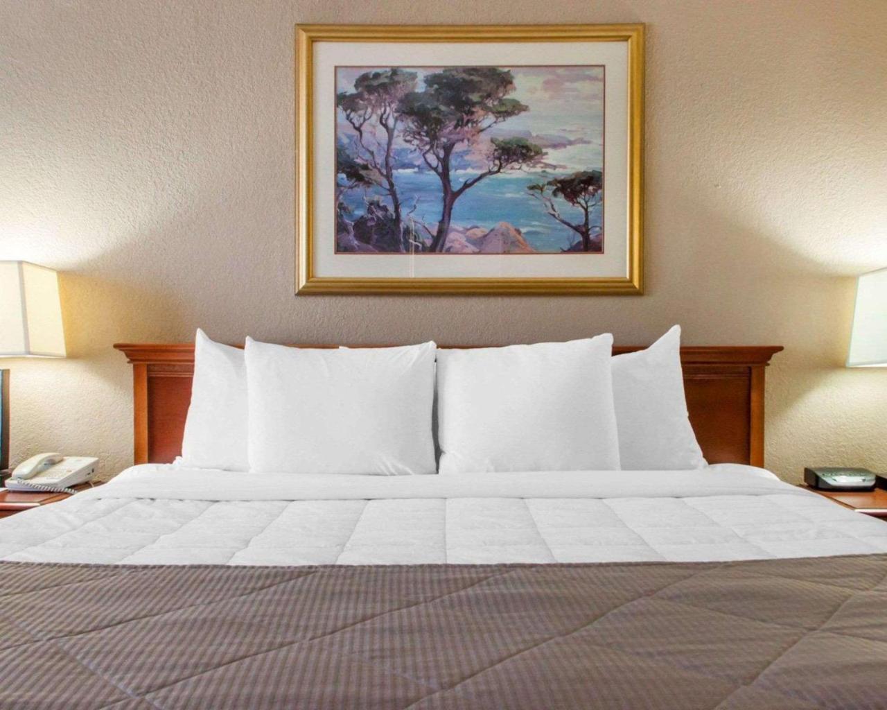 The Clarion Inn אלק סיטי מראה חיצוני תמונה