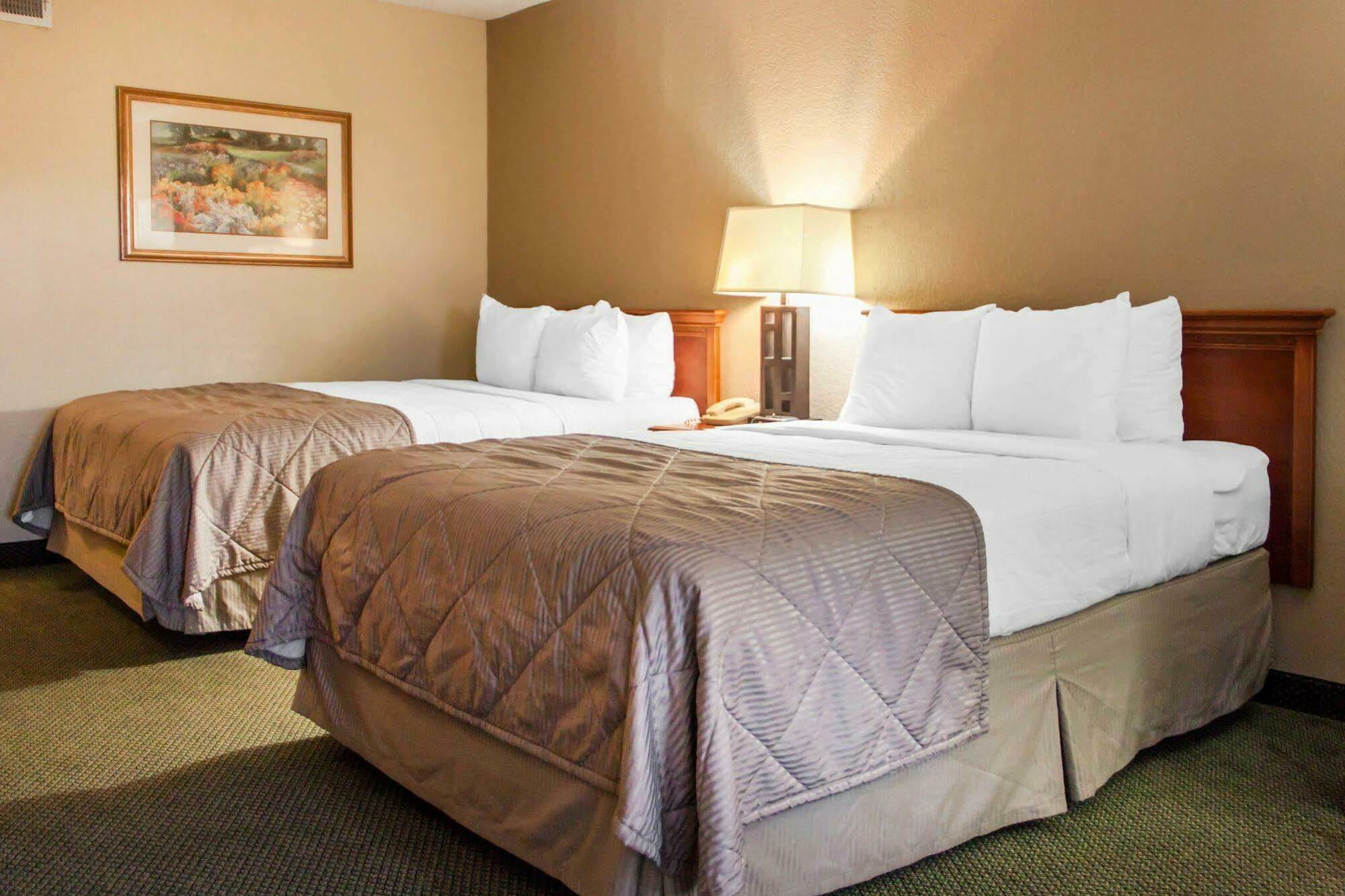 The Clarion Inn אלק סיטי מראה חיצוני תמונה